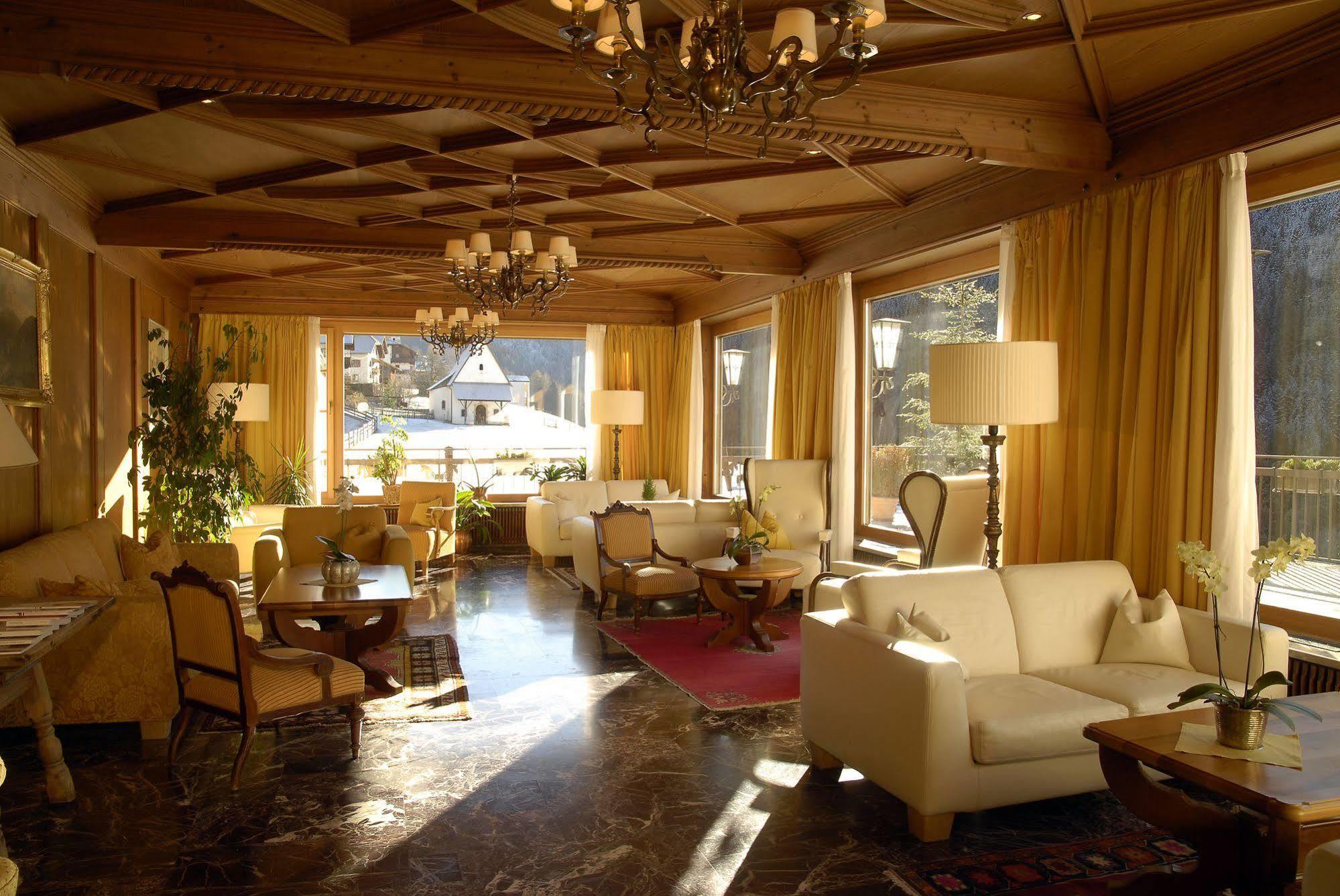 Romantik Hotel Post Нова-Леванте Екстер'єр фото